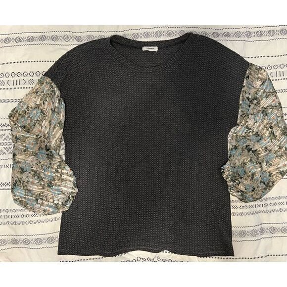 Adora Floral Blouse - Picture 2 of 4